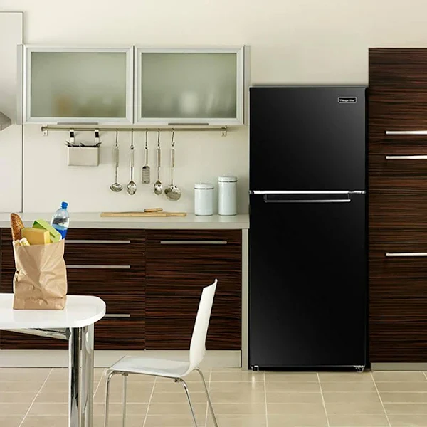 2025 Magic Chef HMDR1000BE Top Freezer Refrigerator in Black 10.1 Cu. ft. - Image 2